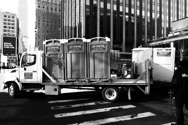 Best Porta potty delivery and setup  in Sutherlin, OR